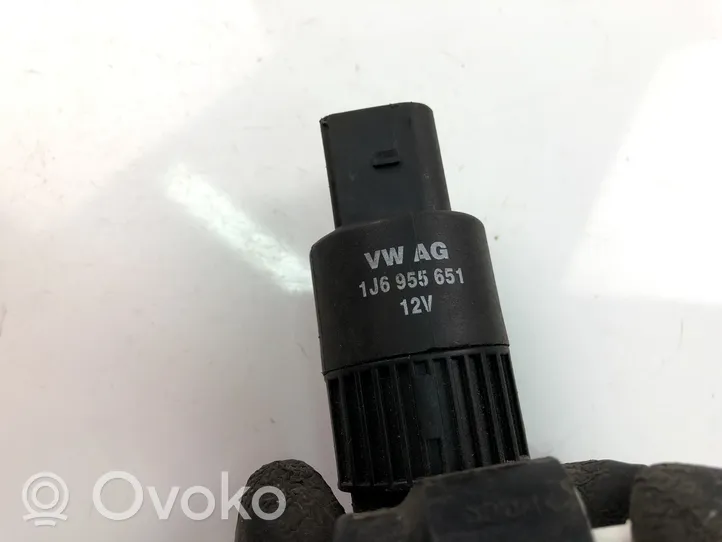 Volkswagen Lupo Tuulilasi tuulilasinpesimen pumppu 1J6955651