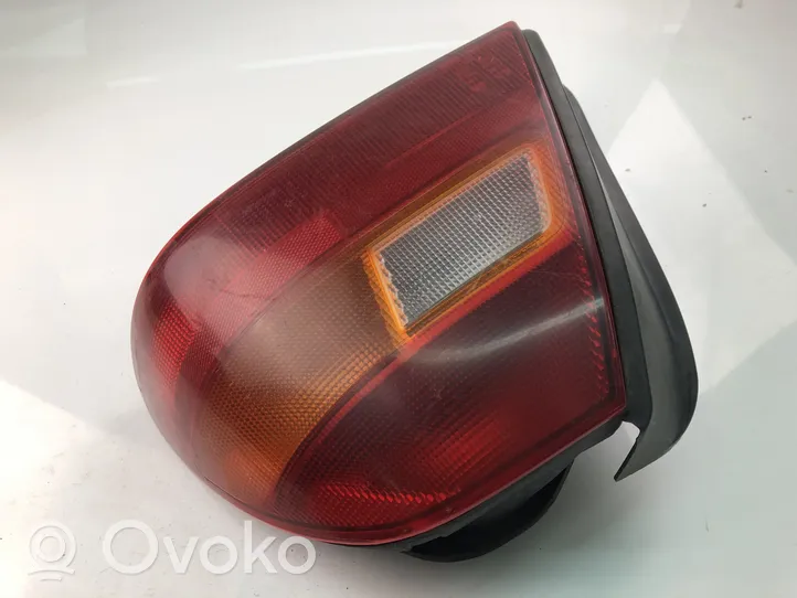 Honda Civic Tailgate rear/tail lights 27275042