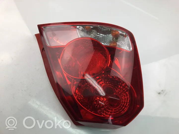 Daewoo Kalos Lampy tylnej klapy bagażnika 3J08C