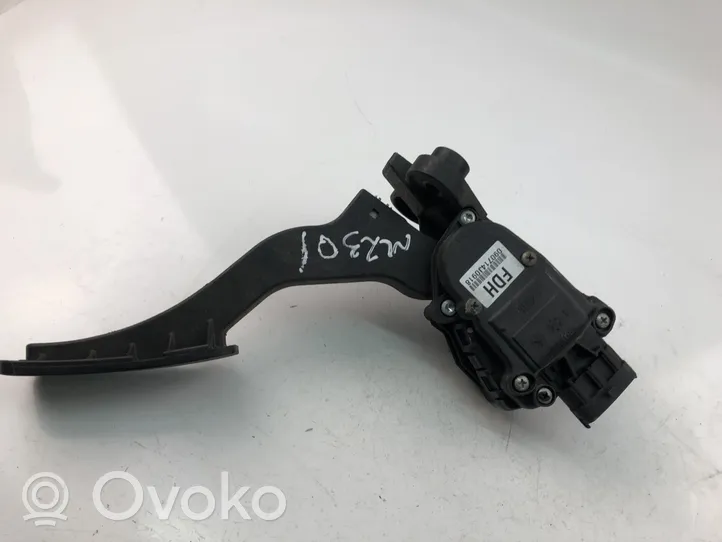 KIA Ceed Support de pédale d'accélérateur G920033150