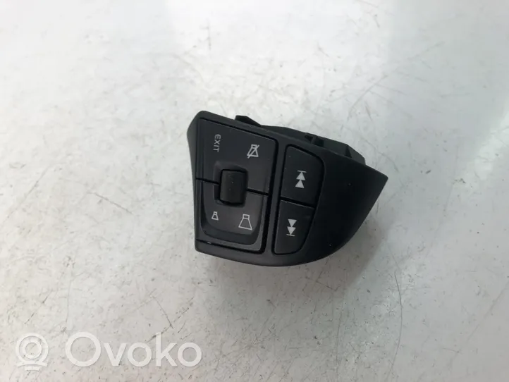 Volvo V40 Pulsanti/interruttori sul volante 31334462