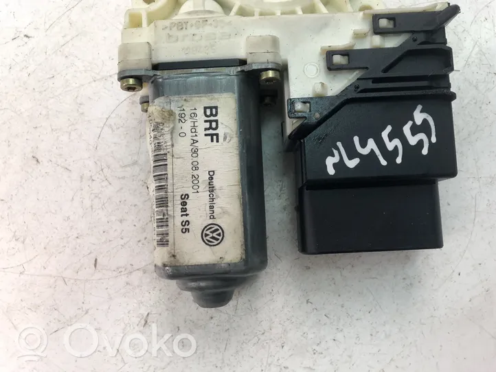 Volkswagen Bora Moteur de lève-vitre de porte avant 1C0959811A