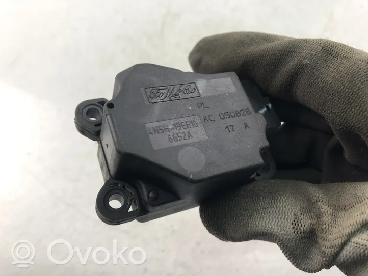 Volvo V50 Imusarjan venttiilin käyttömoottori 4N5H19E616AC