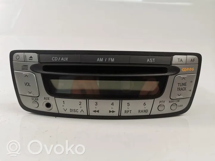 Toyota Aygo AB10 Panel / Radioodtwarzacz CD/DVD/GPS 861200H010