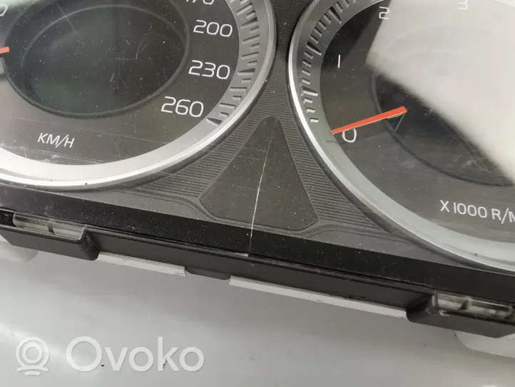 Volvo XC70 Licznik / Prędkościomierz 31343325AA