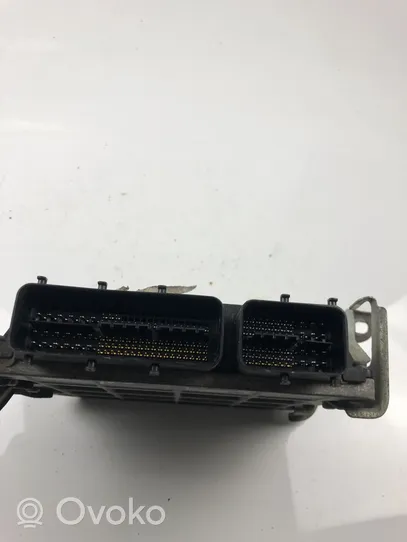 Toyota Verso-S Centralina/modulo motore ECU 896610F321