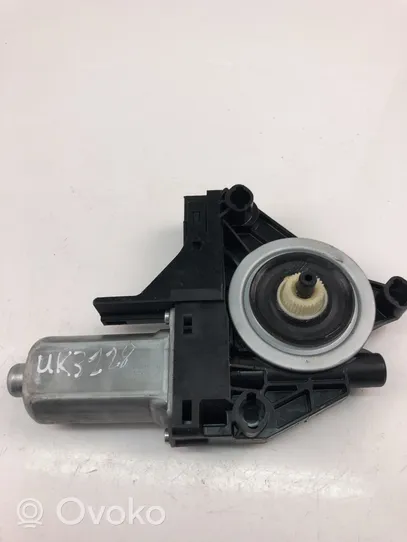 Volvo V40 Moteur de lève-vitre de porte avant 966268103