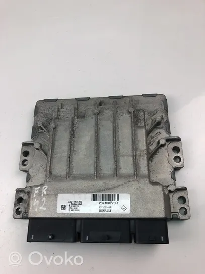 Renault Captur Komputer / Sterownik ECU silnika 237108770R