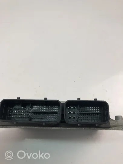 Mazda 2 Centralina/modulo motore ECU P5RV18881