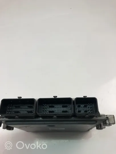 Nissan Navara D23 Блок управления двигателем ECU 237104JA7B