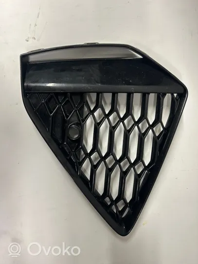 Audi RS6 C8 Grille inférieure de pare-chocs avant 4K0807681D