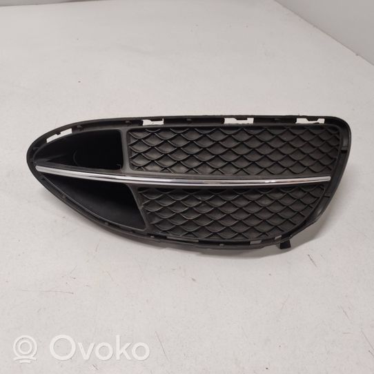 Mercedes-Benz E W212 Grille inférieure de pare-chocs avant A2128852822