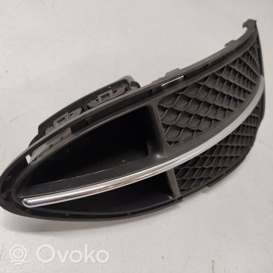 Mercedes-Benz E W212 Front bumper lower grill A2128852822