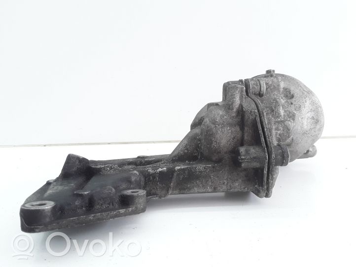 Mercedes-Benz E W211 Supporto di montaggio del filtro dell’olio A6421800010