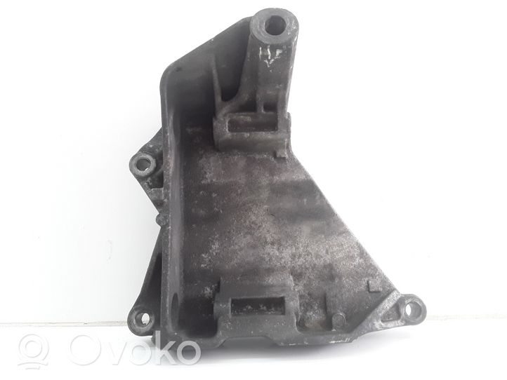 Volkswagen Transporter - Caravelle T5 Support de générateur / alternateur 070903143C