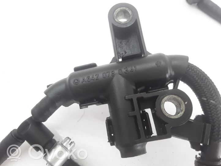 Mercedes-Benz E W211 Linea/tubo flessibile di ritorno del carburante A6420780341