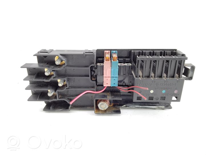 Mercedes-Benz E W211 Module de fusibles 2115452301