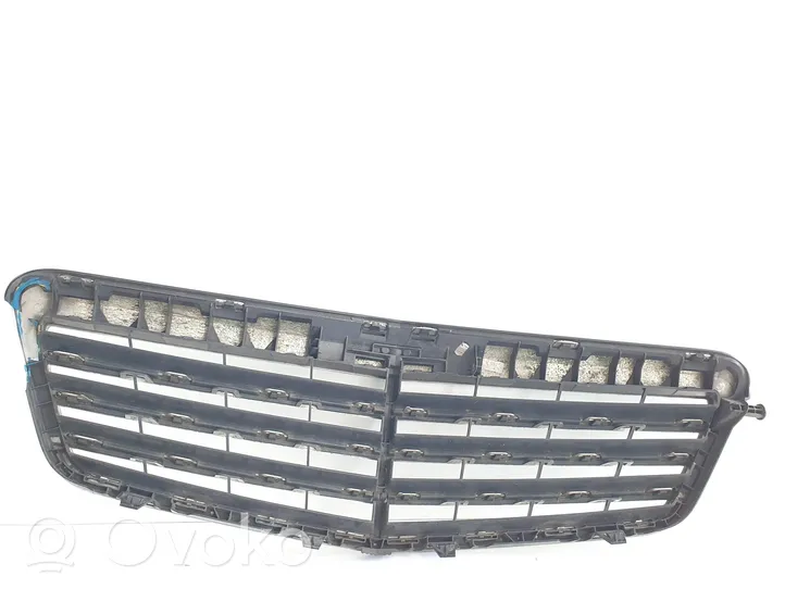 Mercedes-Benz E W212 Griglia anteriore A2128800583