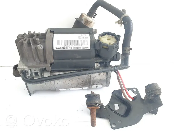 Mercedes-Benz E W211 Ilmajousituksen kompressoripumppu 4154033030