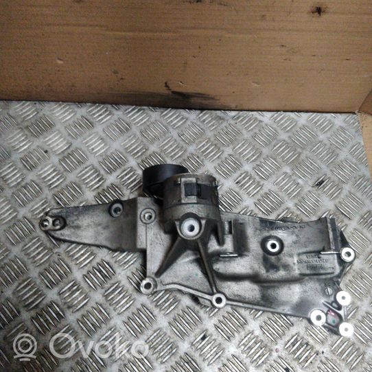 Ford Kuga II Support, suspension du moteur DS7Q8D611AH