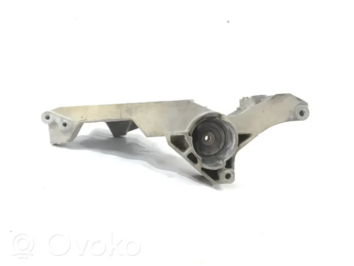 Seat Ibiza III (6L) Halterung Lichtmaschine 038903143R