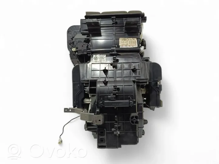 Nissan Note (E12) Salono oro mazgo plastikinis korpusas 272353VU6B