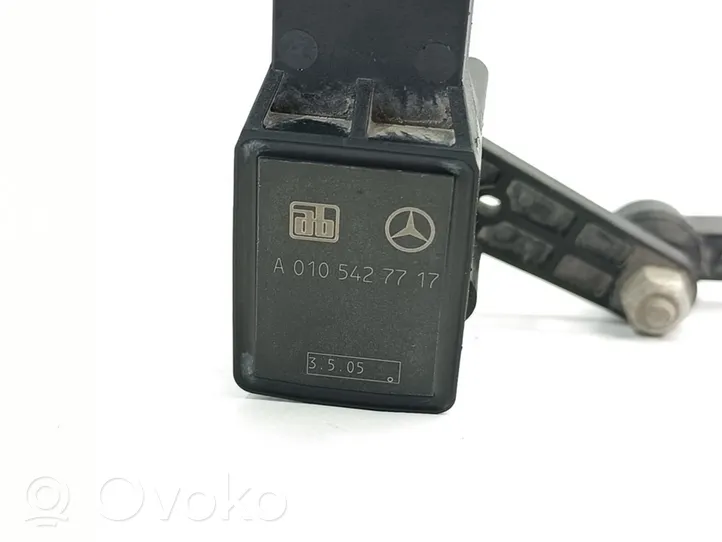 Mercedes-Benz C W203 Другой датчик A0105427717