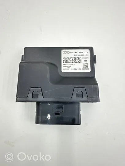 Audi A5 Unité de commande / module de pompe à carburant 8W0906093G