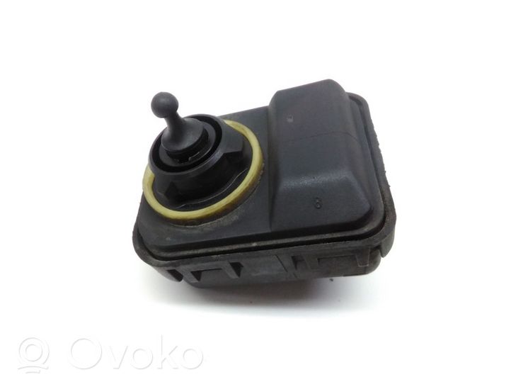 Opel Zafira A Headlight level adjustment motor 