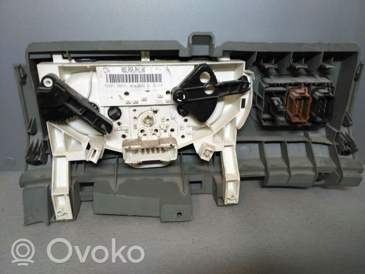Opel Vivaro Panel klimatyzacji 69920001