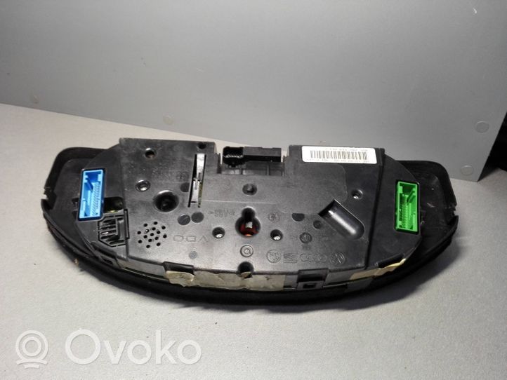 Audi A4 S4 B5 8D Compteur de vitesse tableau de bord 8D0919861C