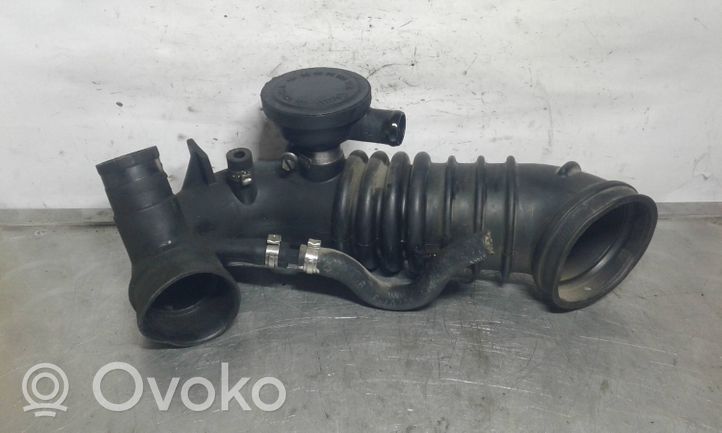 Volkswagen PASSAT B5 Tube d'admission d'air 058133356A