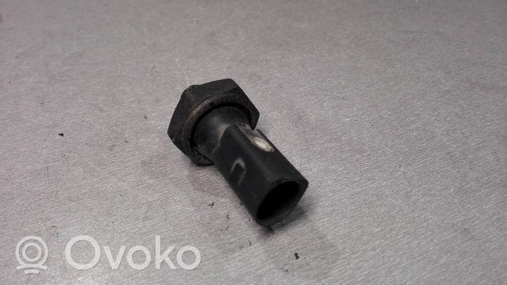 Volkswagen PASSAT B6 Sensore di pressione dell’olio 06D919031