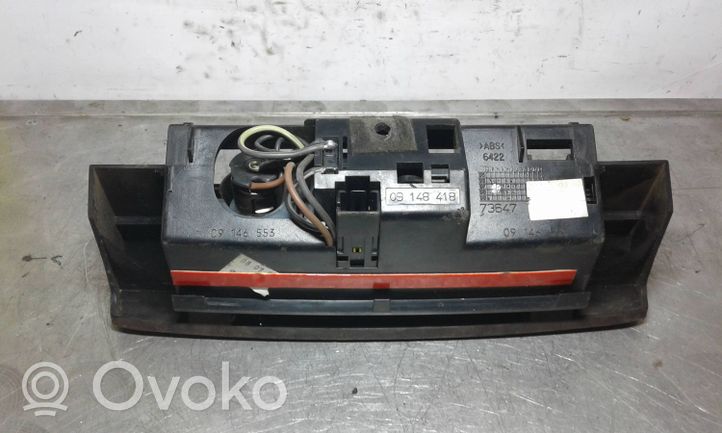 Opel Omega B2 Peleninė panelėje 09148418