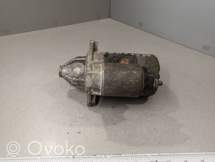 Mitsubishi Space Runner Motor de arranque M002T44081