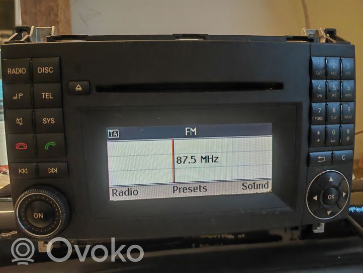 Mercedes-Benz Sprinter W906 Radio / CD-Player / DVD-Player / Navigation A1699002000