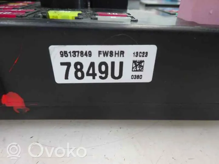 Chevrolet Captiva Fuse module 7849U