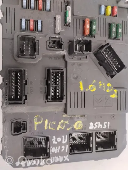 Citroen Xsara Picasso Module de fusibles 9657999780