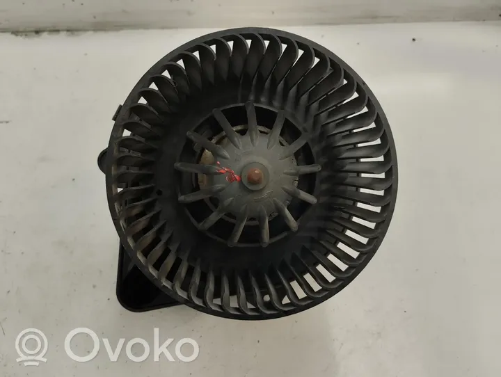 Lancia Ypsilon Salono oro mazgo plastikinis korpusas 7353858720