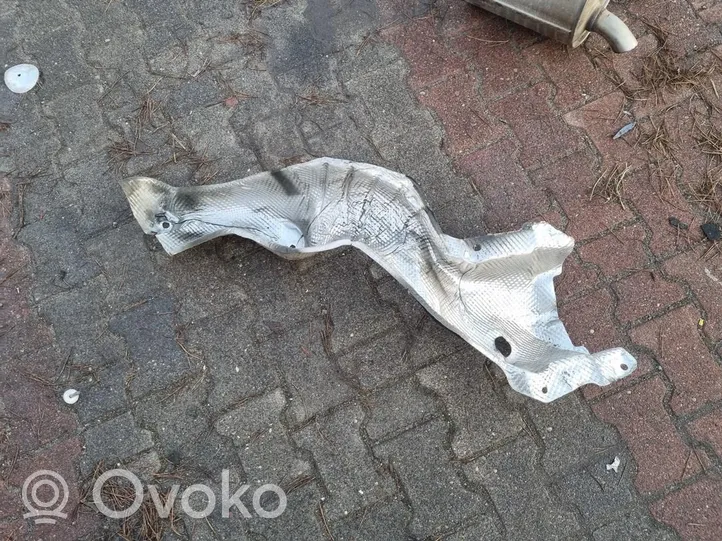 Renault Kangoo II Bouclier thermique d'échappement 747611243R