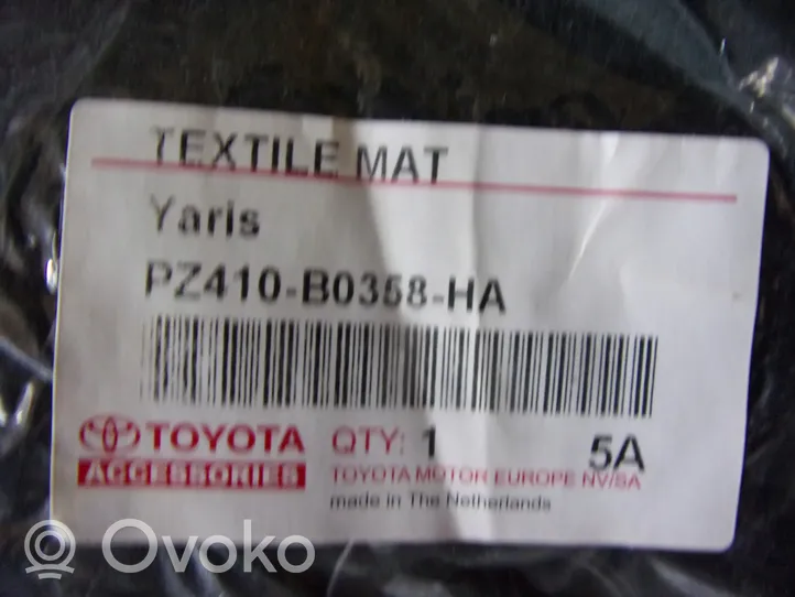 Toyota Yaris XP210 Set di tappetini per auto 