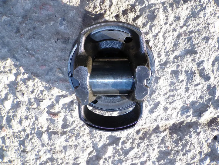 Opel Vivaro Piston 