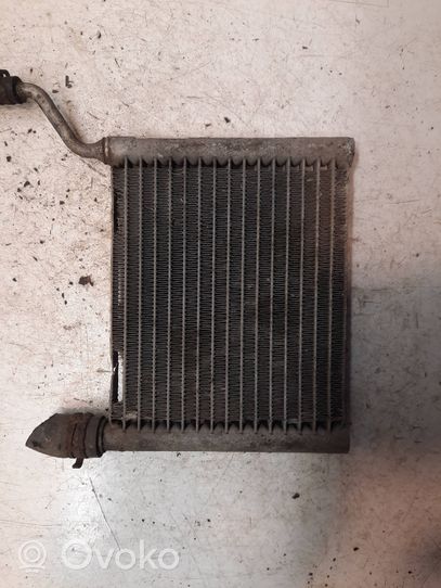 Volkswagen PASSAT B5 Fuel cooler (radiator) 8D0203503A