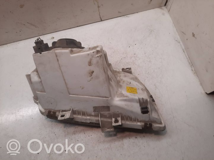 Volkswagen Sharan Lampa przednia 0301048301