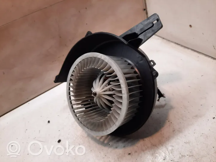 Skoda Roomster (5J) Ventola riscaldamento/ventilatore abitacolo 30927306