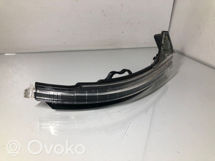 Audi A4 S4 B9 Indicatore specchietto retrovisore 8W0949102