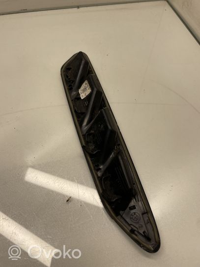 BMW X3 G01 Grill / Wlot powietrza błotnika przedniego 7418603