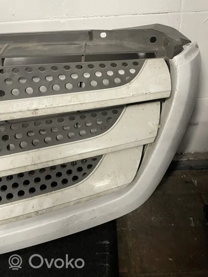 Mercedes-Benz Sprinter W906 Maskownica / Grill / Atrapa górna chłodnicy A9068880523