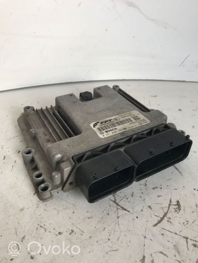 Iveco Daily 6th gen Komputer / Sterownik ECU silnika 5801557345