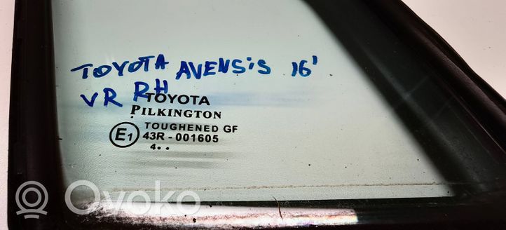 Toyota Avensis T270 Mazā "A" tipa priekšējo durvju stikls (četrdurvju mašīnai) 6821505010